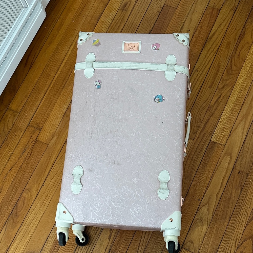 Pink Floral Embossed Rolling Suitcase